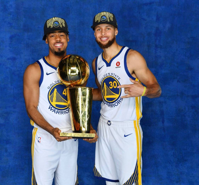 王上源：当年去欧洲试训太煎熬，大概一年时间活在未知世界里（王上源回忆欧洲试训：在未知与煎熬中度过将近一年）