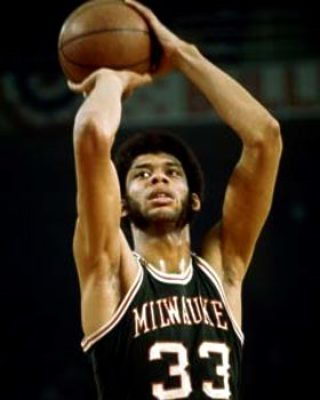 篮球火箭官方公布新赛季球衣设计（火箭队官宣新赛季战袍设计）