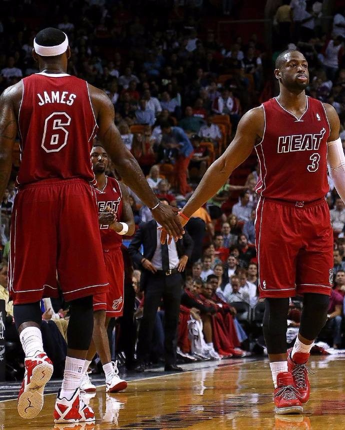 中英青训交流会嘉宾：绝杀韩国转型后卫；枪手铁闸曾获世界杯（中英青训交流会嘉宾：曾绝杀韩国后改踢后卫；阿森纳铁闸斩获世界杯）