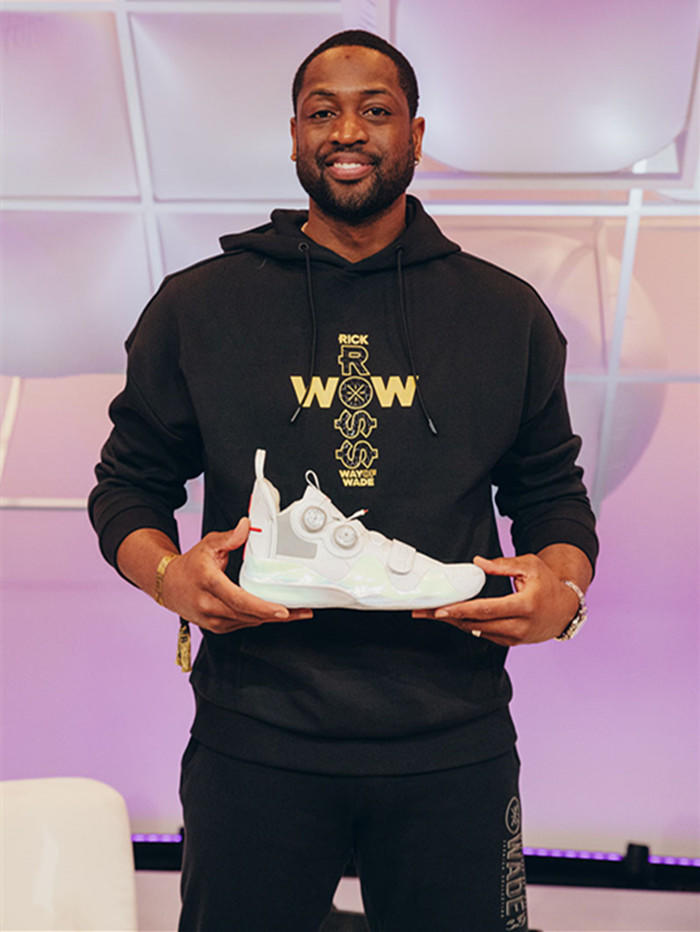 遗憾空砍！伦纳德20中10砍下30分，背靠背2场均贡献30+（空砍憾负！伦纳德20投10中砍下30分，背靠背两战场均30+）