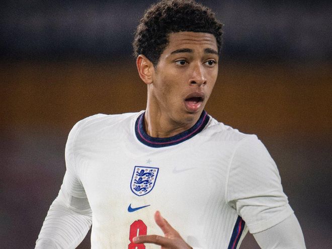 女子篮球联赛赛季精彩进球回顾（女篮联赛本季高光进球盘点）