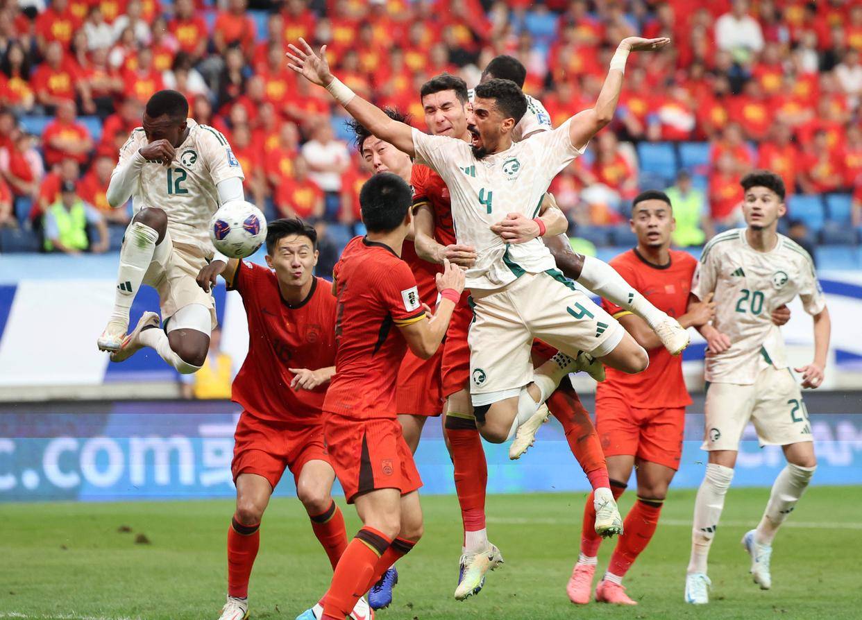 诺坎普附近商家：巴萨不在的这两年，我们的营业额下降了近70%（巴萨离开这两年，诺坎普周边商户营收缩水近七成）