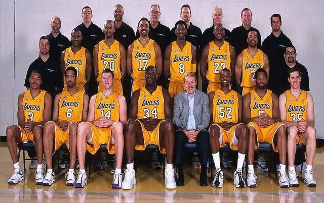 唐斯回归故地，重温旧梦（唐斯重返旧地，追忆往昔）