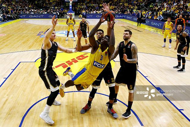 奎因单节21分5助攻0失误创历史，NBA此前仅詹姆斯等3人做到（奎因单节轰21分+5助攻零失误载入史册，NBA此前仅詹姆斯等三人曾达成）