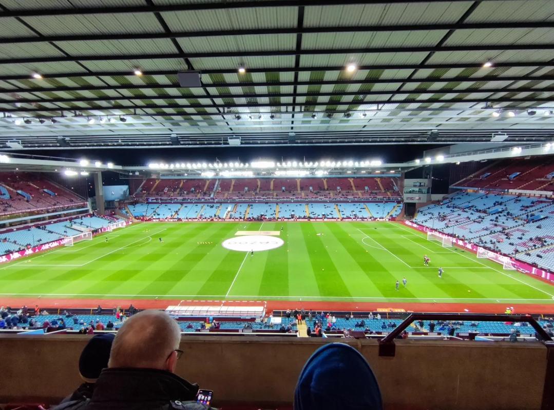 开价3500万镑! 邮报：曼联考虑冬窗签马竞中场加拉格尔（邮报：曼联计划冬窗以3500万镑求购马竞中场加拉格尔）