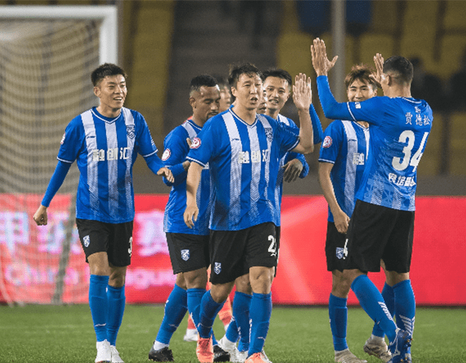 独特领导力，彰显球队灵魂（非凡领袖气质，铸就球队之魂）