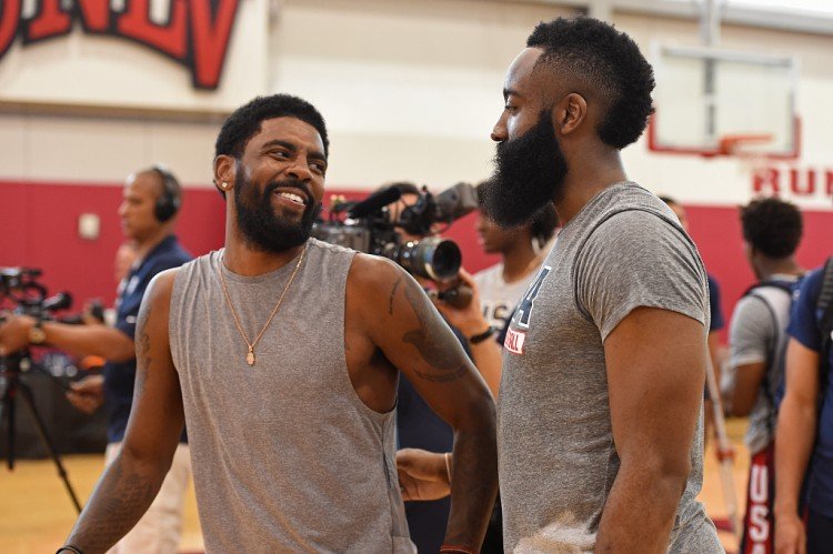 “野路子”跑步姿势的C罗，原来他不是天生神射手？...（跑姿不按套路的C罗：神射手实力并非天生？）